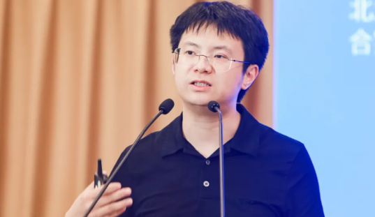 北大90后教授，融資12億